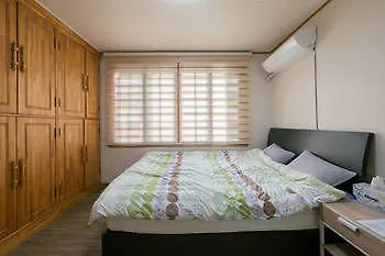 Campfire Guesthouse Сеул
